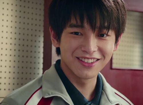 90后流量明星男装,演绎时尚男装新风尚