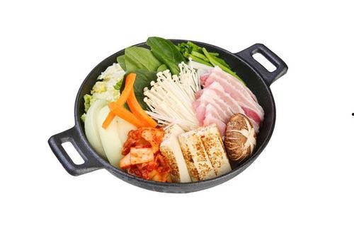 进贤网红肥牛火锅店