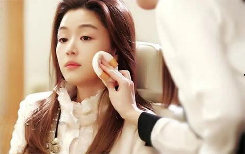 明星化妆工作室,揭秘明星妆容背后的艺术与技巧