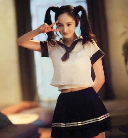 校服妹妹吃瓜大合集,校园生活趣味瞬间